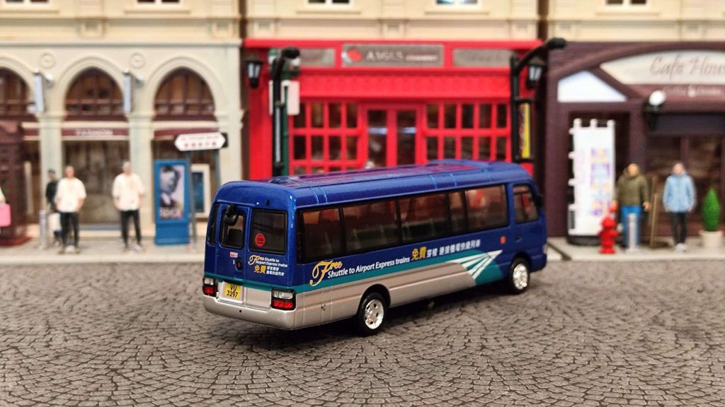 Tiny微影 Toyota Coaster B59 Airport Express Shuttle Bus