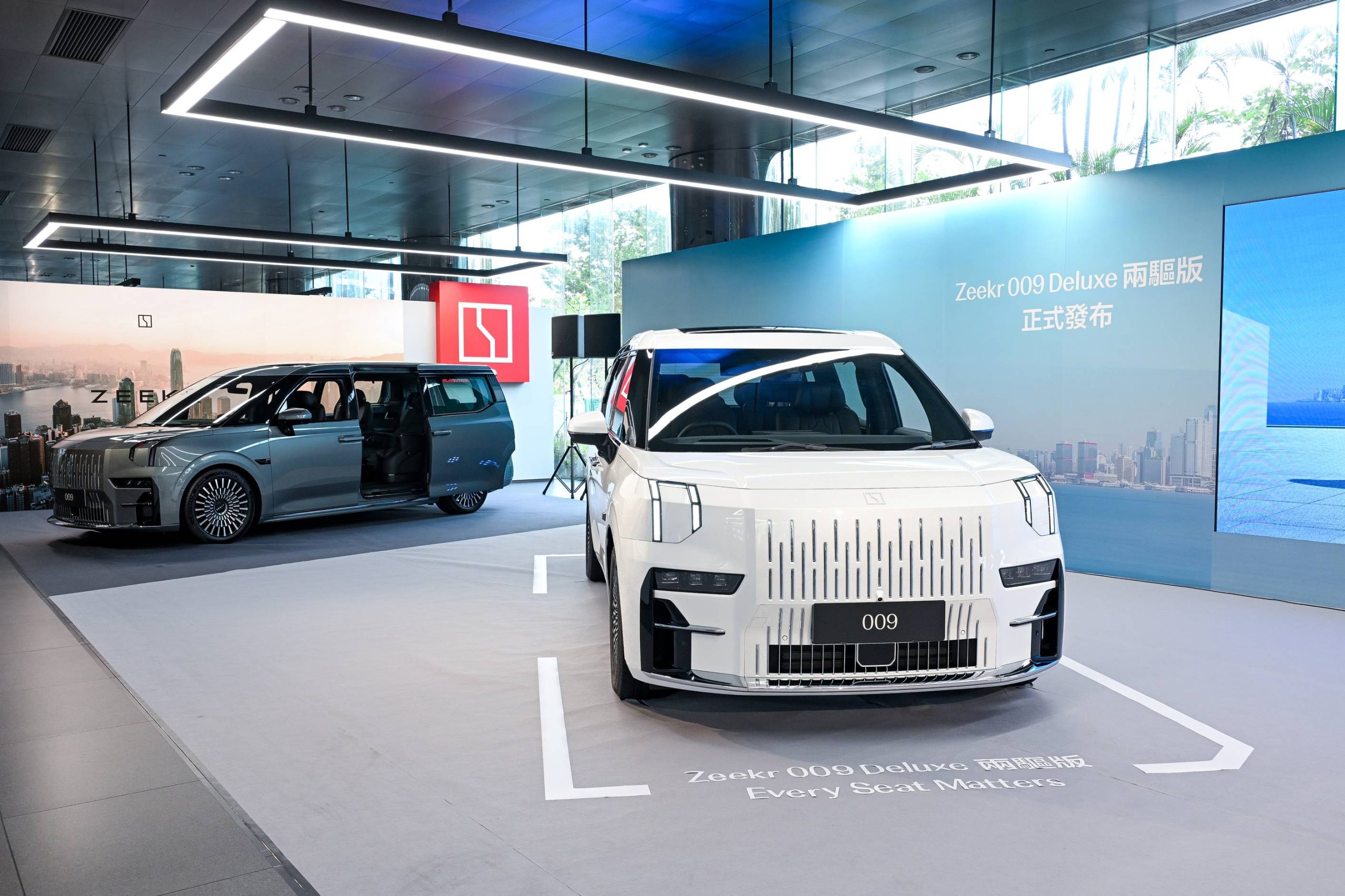 全新Zeekr 009 Deluxe 兩驅版Launch Edition 售價由HK$ 650,000 起