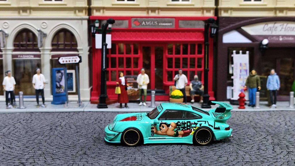 ComplexCon - DPLS x TOYQUBE RWB ASTROBOY