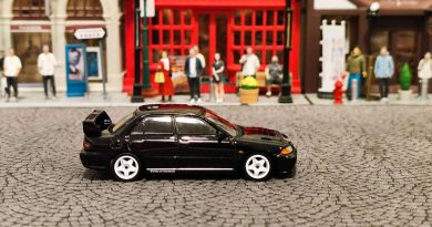 Tarmac Works Mitsubishi Lancer GSR Evolution III