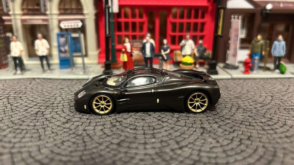 Tarmac Works Pagani Utopia Black Carbon Fiber