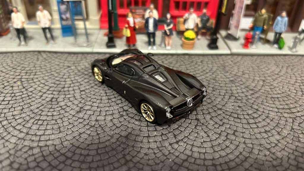Tarmac Works Pagani Utopia Black Carbon Fiber