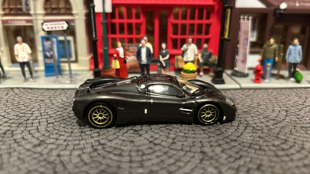 Tarmac Works Pagani Utopia Black Carbon Fiber