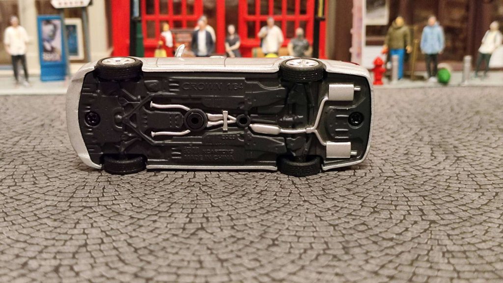 拓意 Xcartoys Toyota Crown Gen.14 (China)