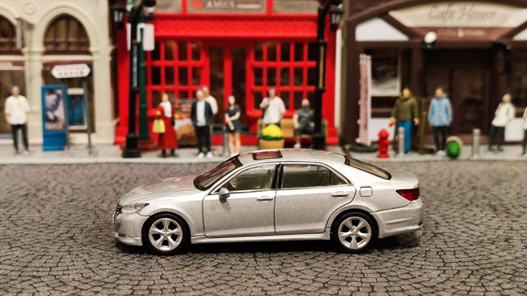 拓意 Xcartoys Toyota Crown Gen.14 (China)