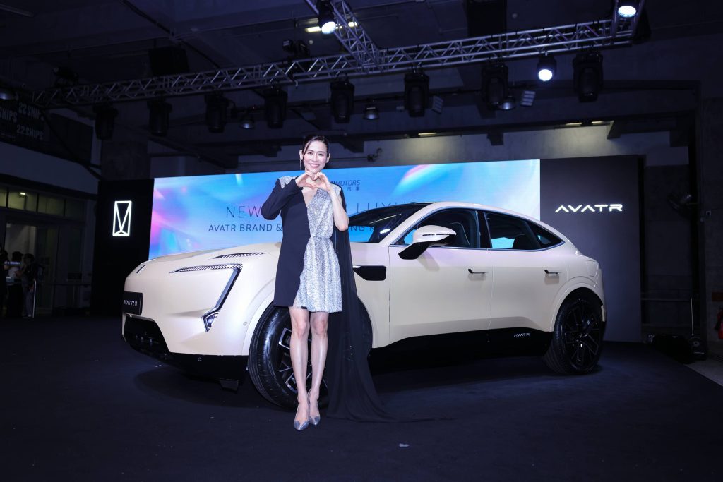 香港知名女藝人 宣萱 擔任活動嘉賓,分享 AVATR 11 作為豪華舒適出行的理想選擇