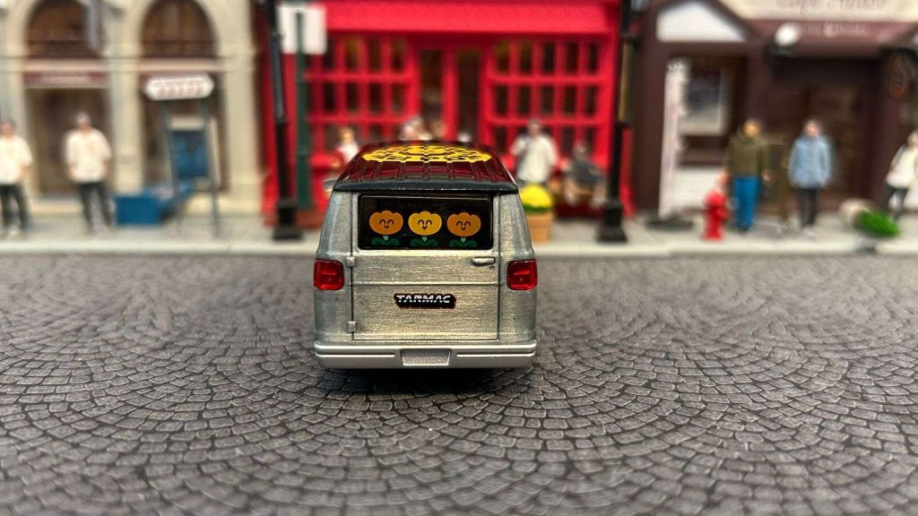 Tarmac Works Dodge Van OHIGE no PON