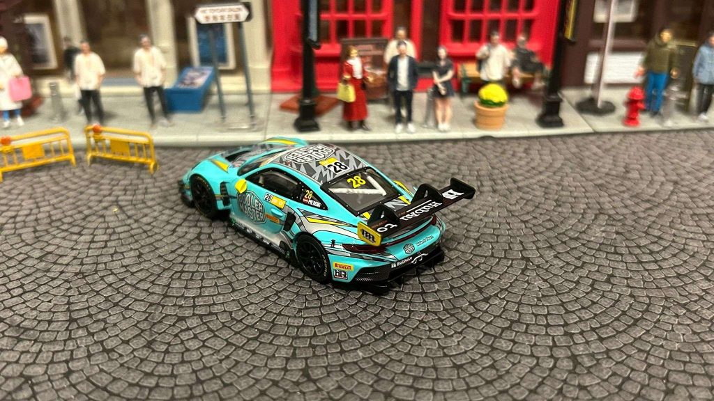 MINI GT Porsche 911 GT3 R #28 FIA GT World Cup 70th Macau Grand Prix HubAuto Racing