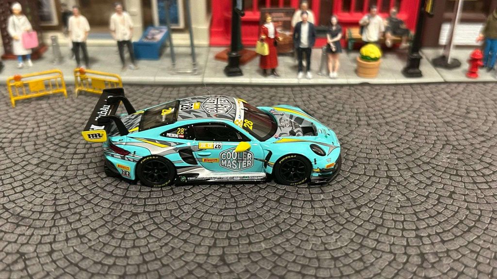 MINI GT Porsche 911 GT3 R #28 FIA GT World Cup 70th Macau Grand Prix HubAuto Racing