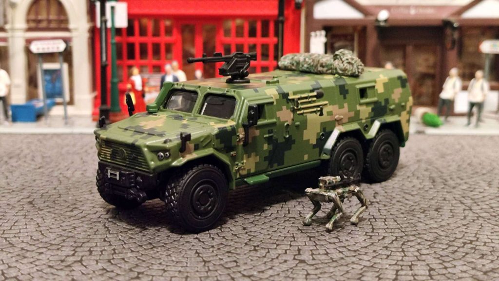 拓意第三代東風猛士裝甲車