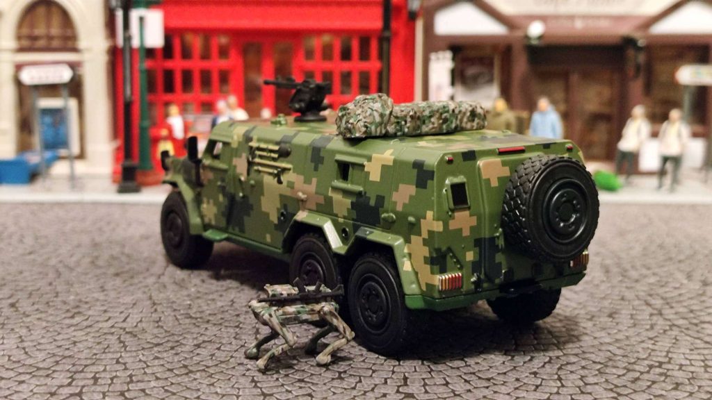 拓意第三代東風猛士裝甲車