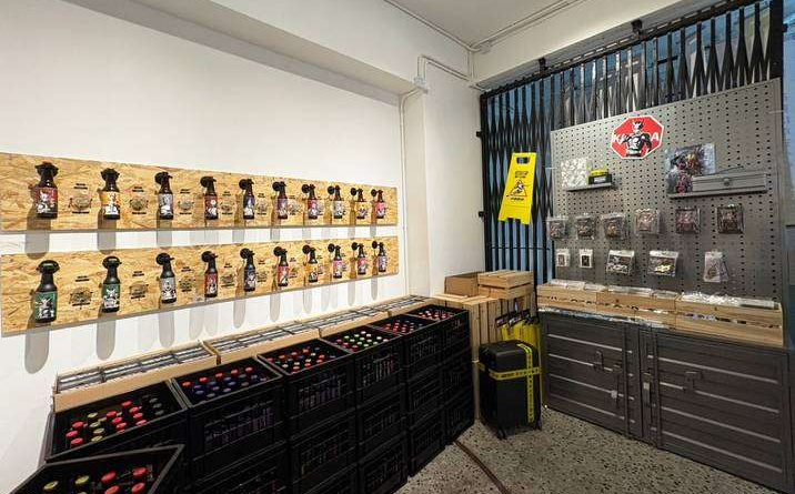 DGSQUARED [CLASSIC NOT CLASSIC]