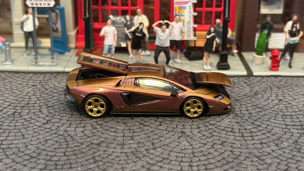 POP RACE Lamborghini Countach LPI 800-4