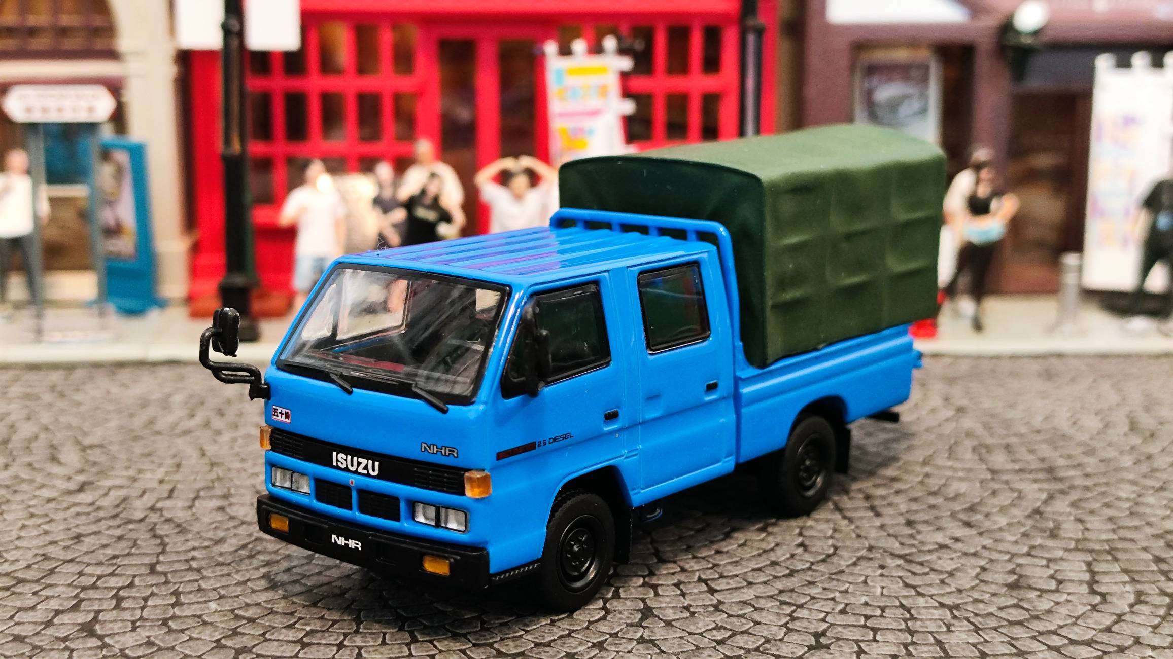 Model 1 Isuzu NHR 1987