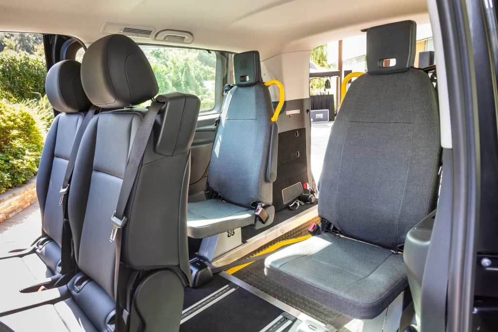 平治eVito電動輪椅的士