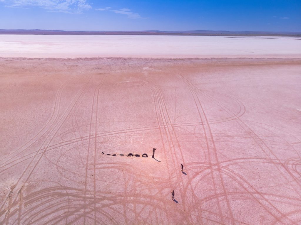 去澳洲淨係識去悉尼打卡?啊姐 汪明荃Liza同周嘉洛今次帶大家飛南澳阿德萊德,由酒莊飲到落水底!