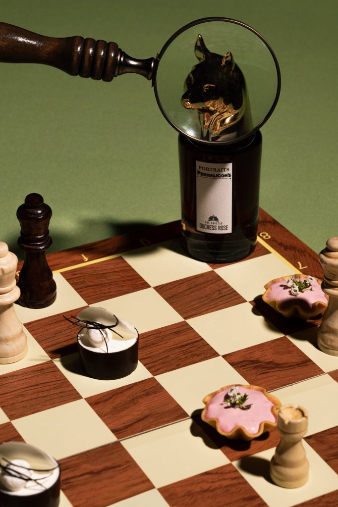 香水品牌 Penhaligon's X 中環美利酒店打造「英倫冬日節慶下午茶」