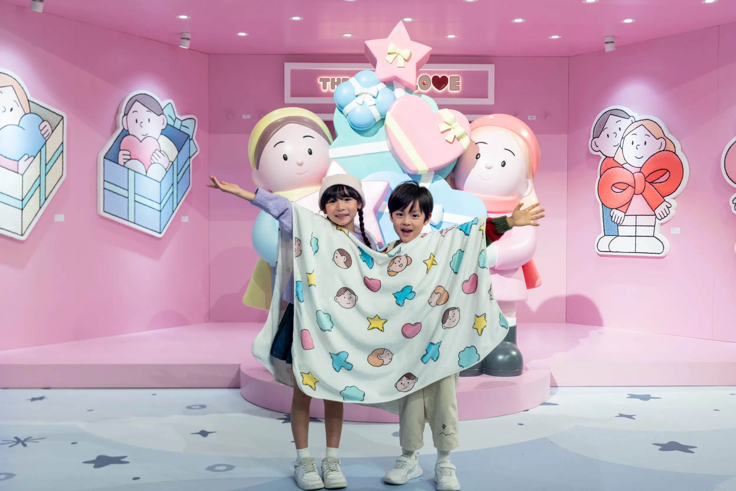 Threads of Love 限量版兩用抱枕毛毯