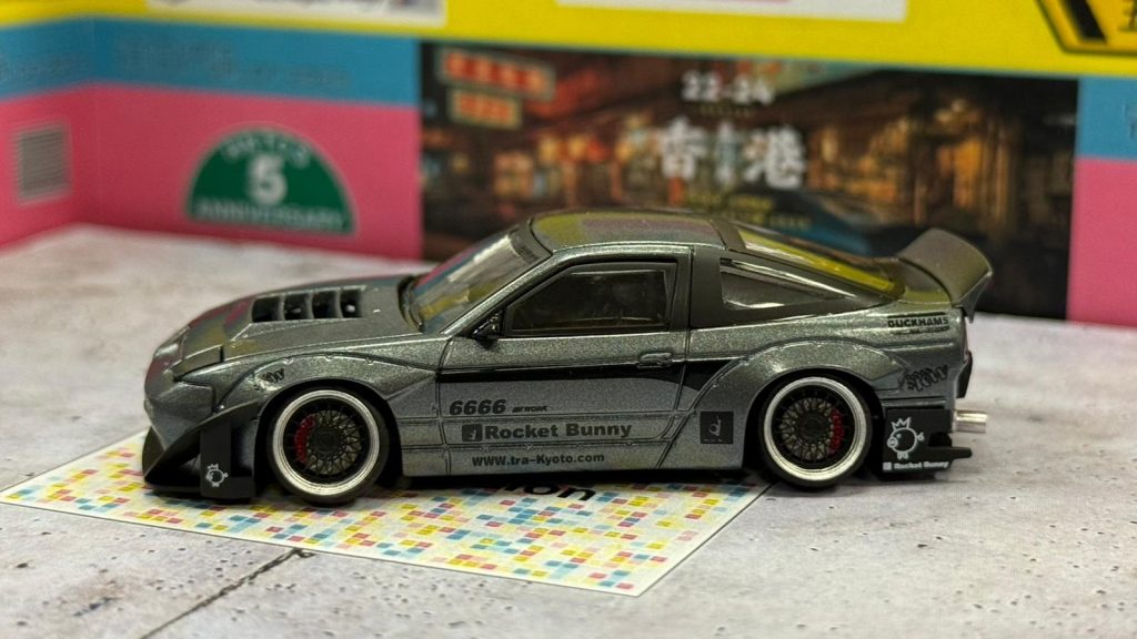 Micro Turbo 180SX Rocket Bunny呈現細比例跳燈情意結,高度還原真身