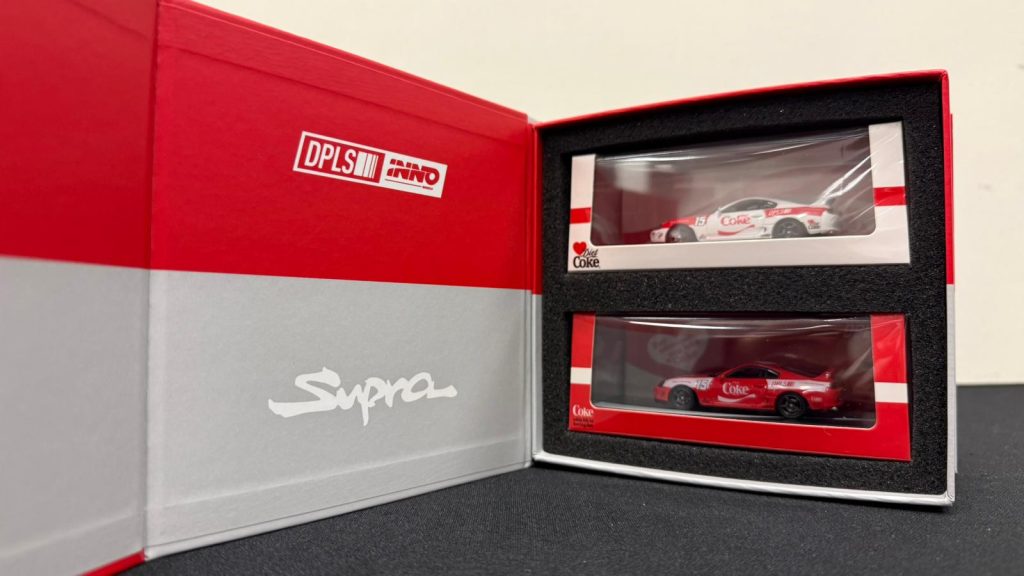 DPLS x INNO可口可樂拉花模型車!Toyota Supra A80 Box Set香港車仔展2025會場限定