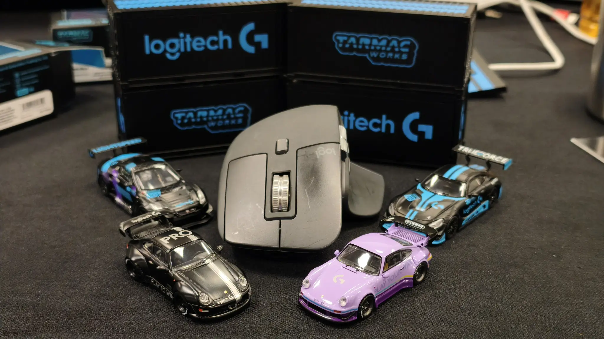 Tarmac Works x Logitech G 限量版賽車模型