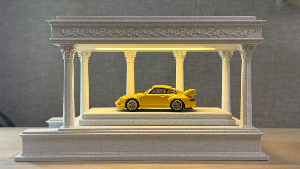 2025年新成立品牌Hot Puff打造「歐式神殿」風格模型車庫，售價RMB188的「傳奇車庫」實物上手評測