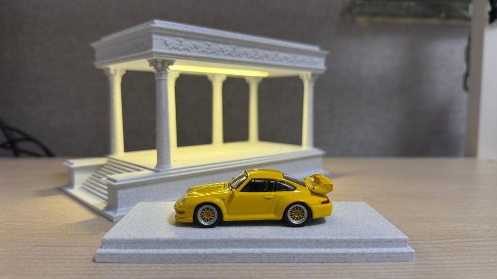 2025年新成立品牌Hot Puff打造「歐式神殿」風格模型車庫，售價RMB188的「傳奇車庫」實物上手評測