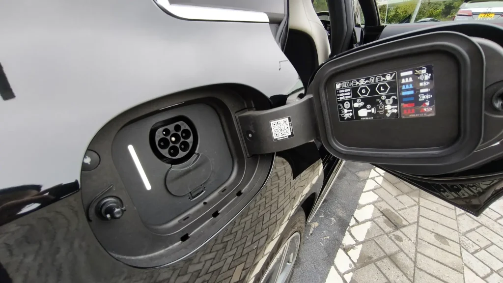 Mercedes-Benz CLA 250+ AMG Line