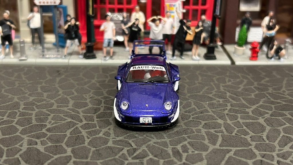 Tarmac Works RWB 993 Army Girl