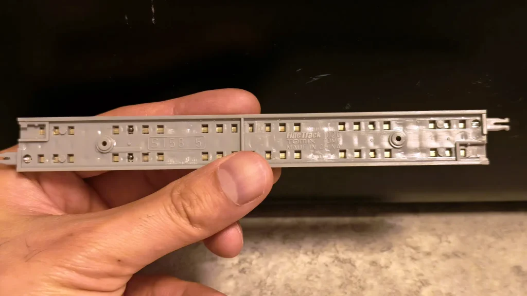 港鐵N Scale 金裝車頭首發限量版M車 