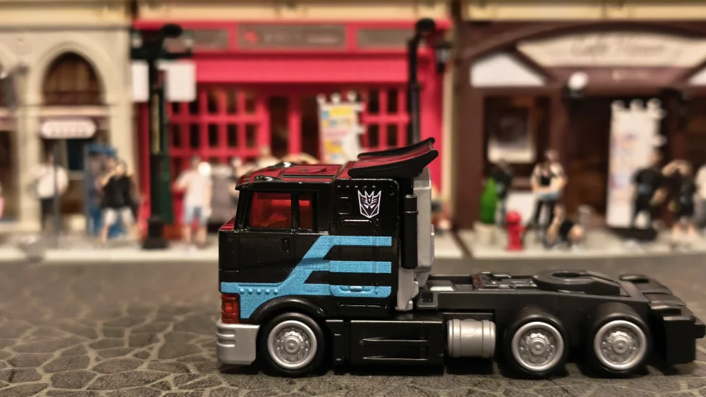 Blokees Tranformers Nemesis Prime