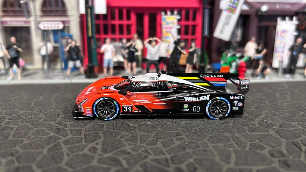 Mini GT Cadillac V-Series.R