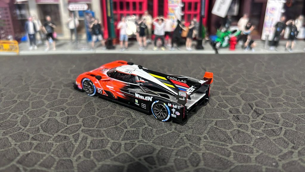 Mini GT Cadillac V-Series.R