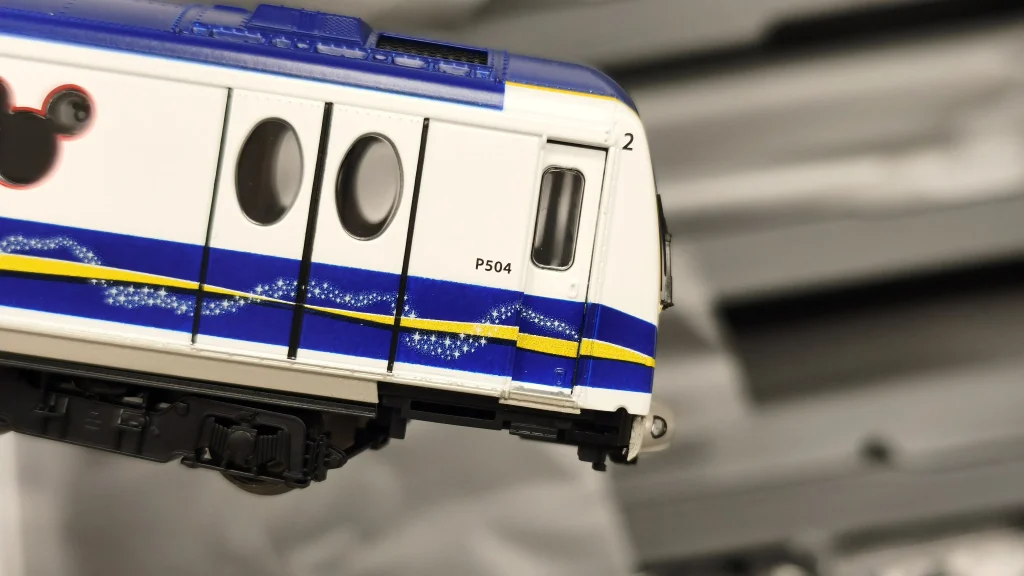 MTR HO Scale 187 Disneyland Resort Line M Train
