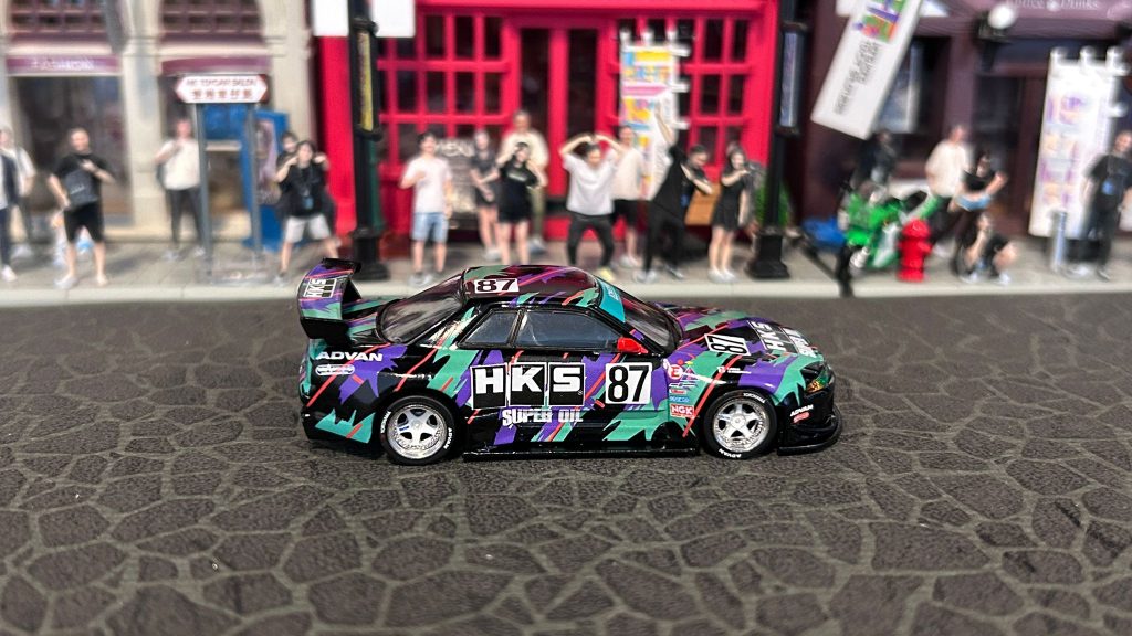 Tarmac Works Nissan Skyline GT-R (R32)