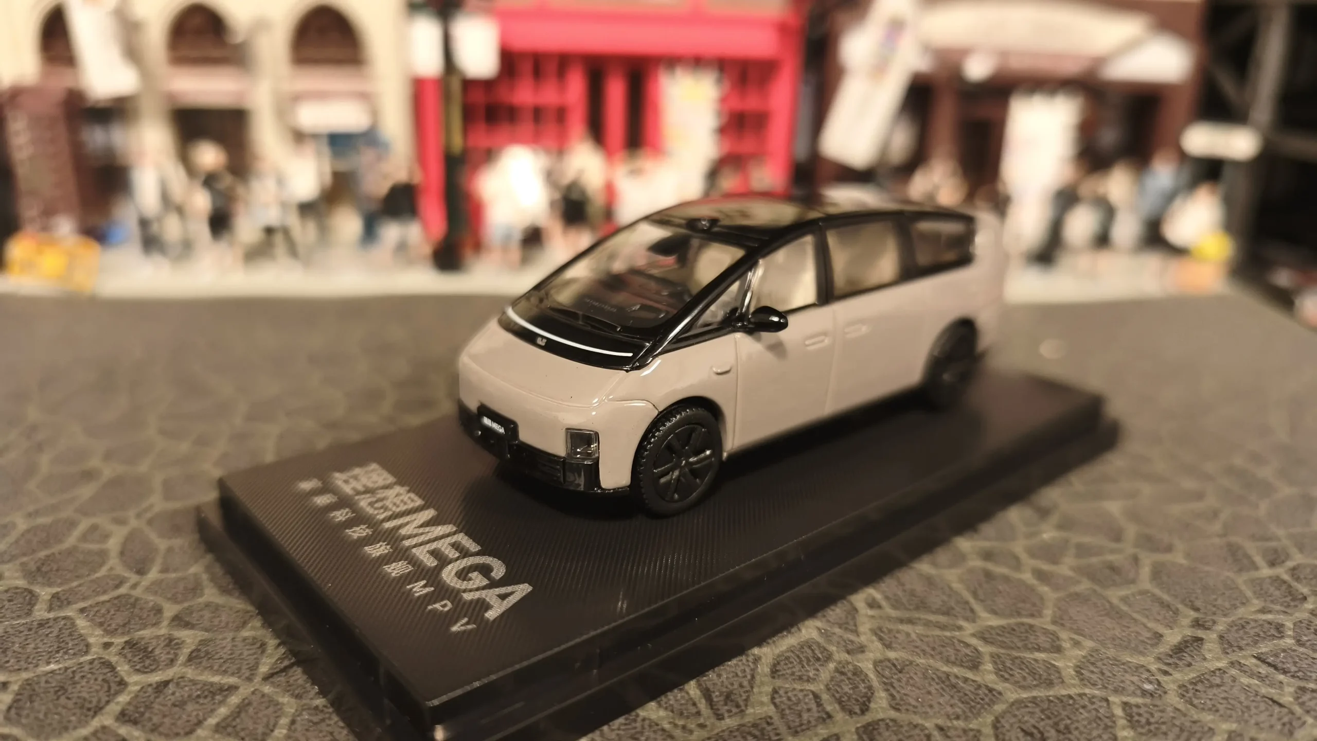 Li Auto MEGA