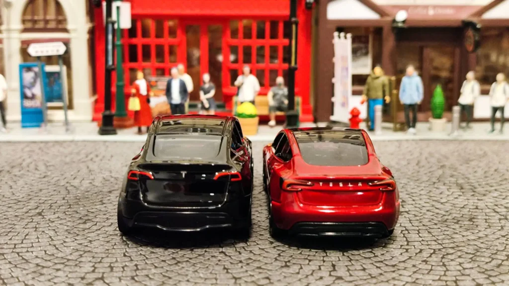 Tomica Tesla Model 3 & Model Y