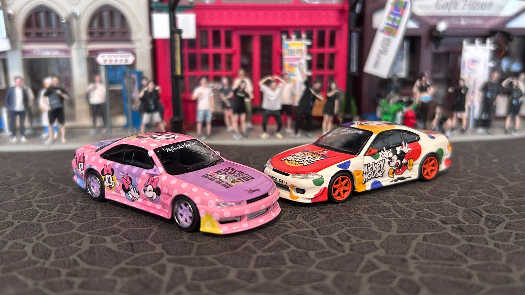 Tarmac Works VERTEX Silvia (S15) Mickey Mouse & (S14) Minnie Mouse