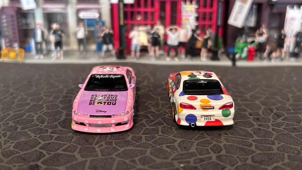 Tarmac Works VERTEX Silvia (S15) Mickey Mouse & (S14) Minnie Mouse