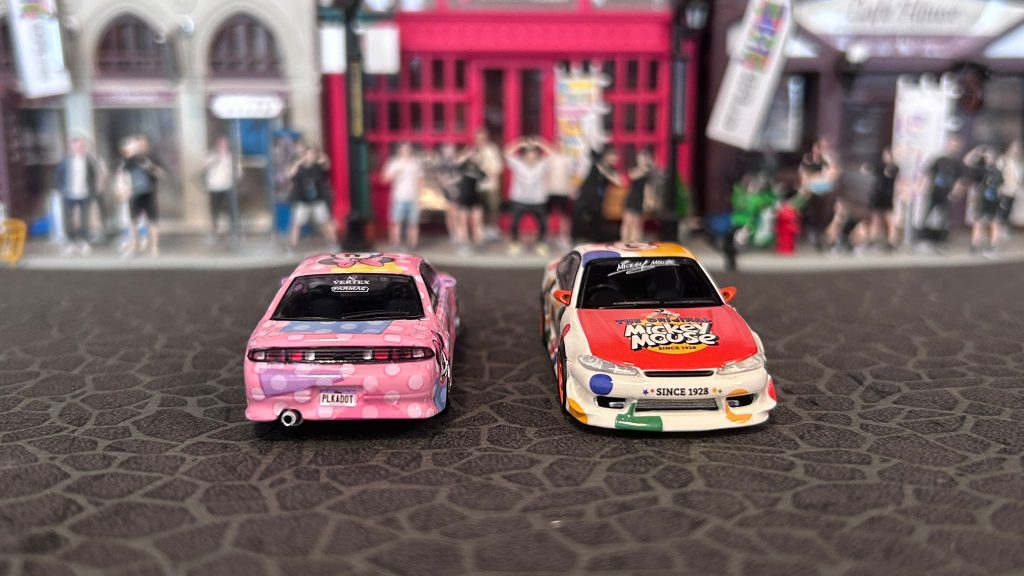Tarmac Works VERTEX Silvia (S15) Mickey Mouse & (S14) Minnie Mouse