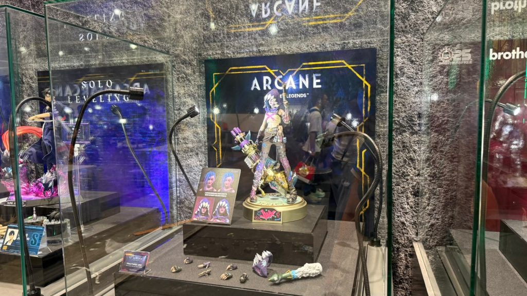 HotToys Arcane 1：6 Jinx