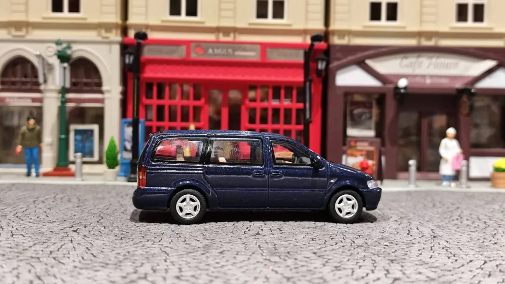 Xcartoys Buick GL8