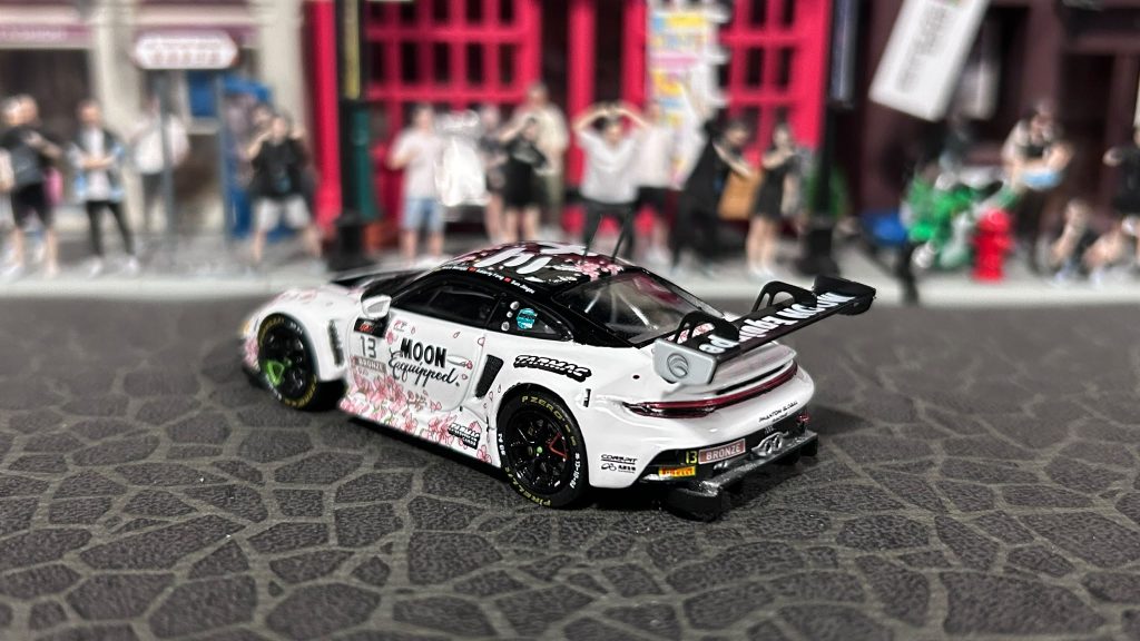 Tarmac Works Porsche 911 GT3 R #13